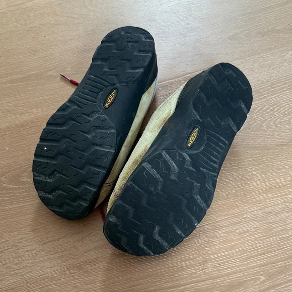 Keen Beige-green and Red Jasper Sneakers with Purple Accents - Picture 4 of 7